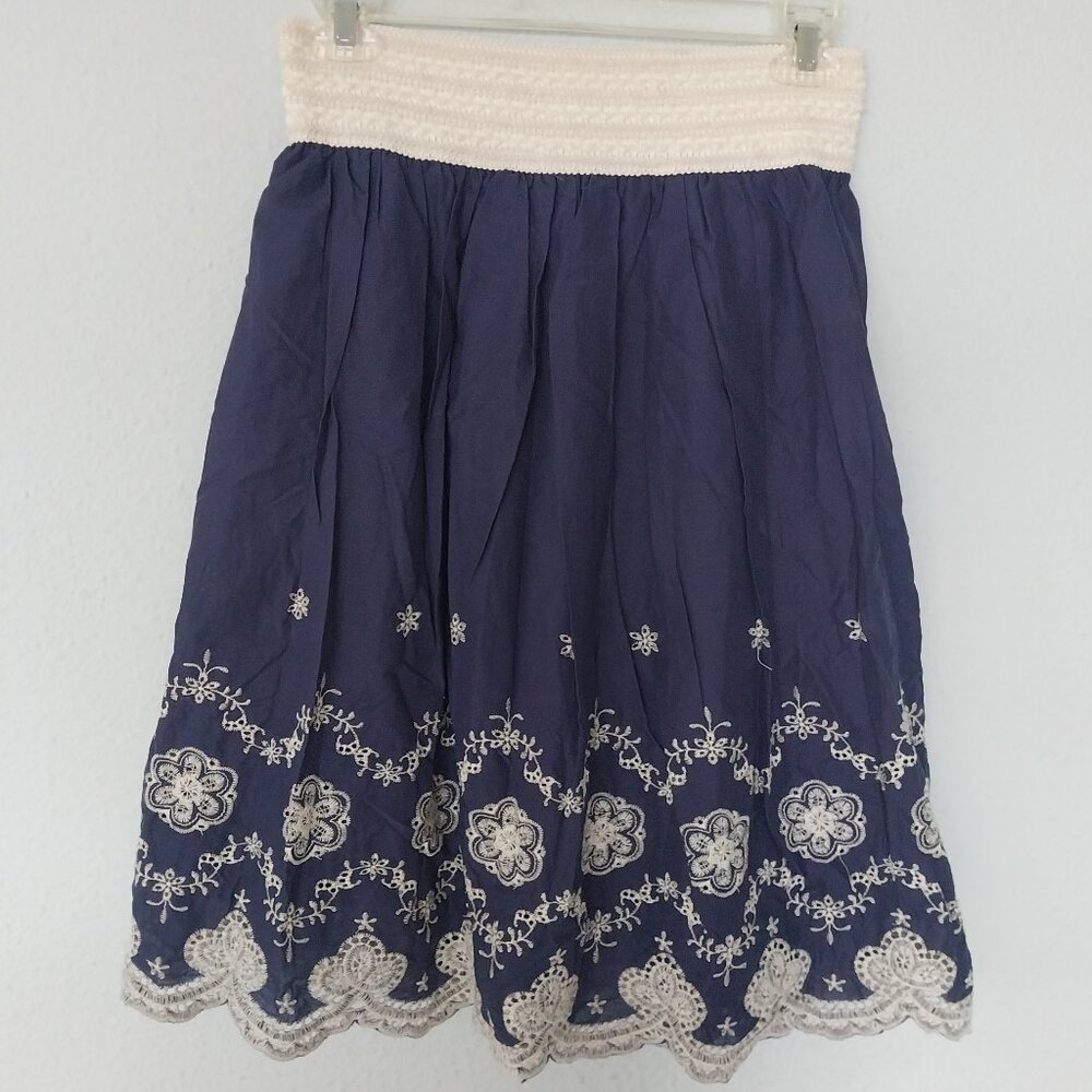 Metro Wear Blue & Cream Floral Embroidered Lined Scalloped Hem A-Line Mini Skirt